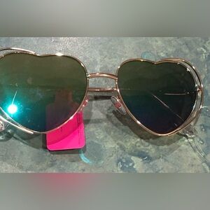 Betsey Johnson heart shaped wire rimmed reflective sunglasses new‎
